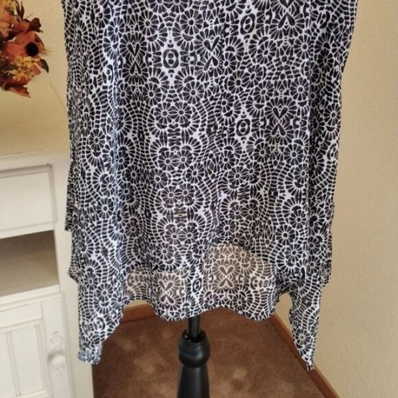 Fever Layered Top  - Picture 6 of 10